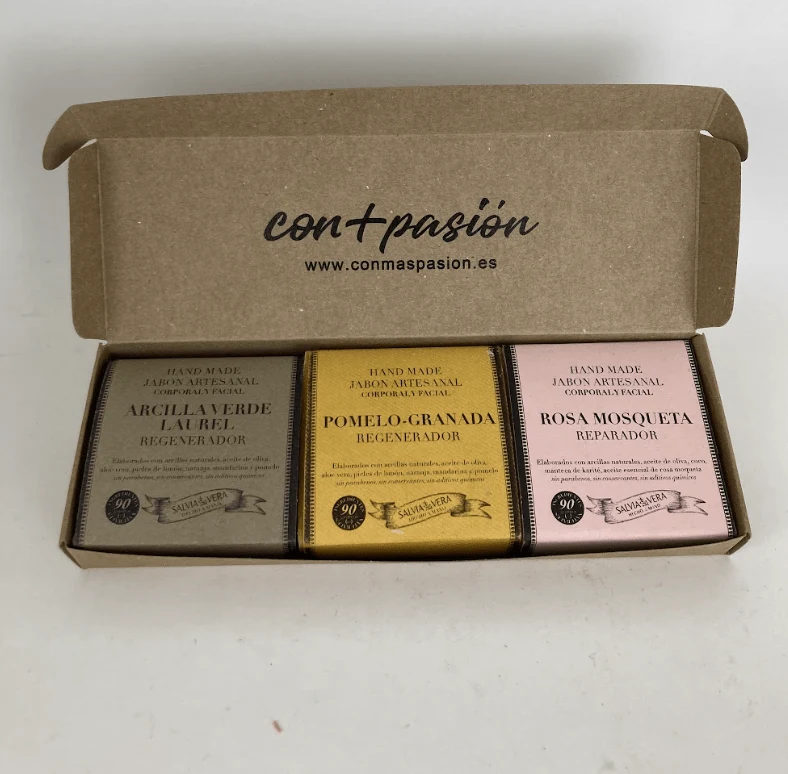 Trío de jabones premium: Arcilla verde, pomelo y rosa mosqueta